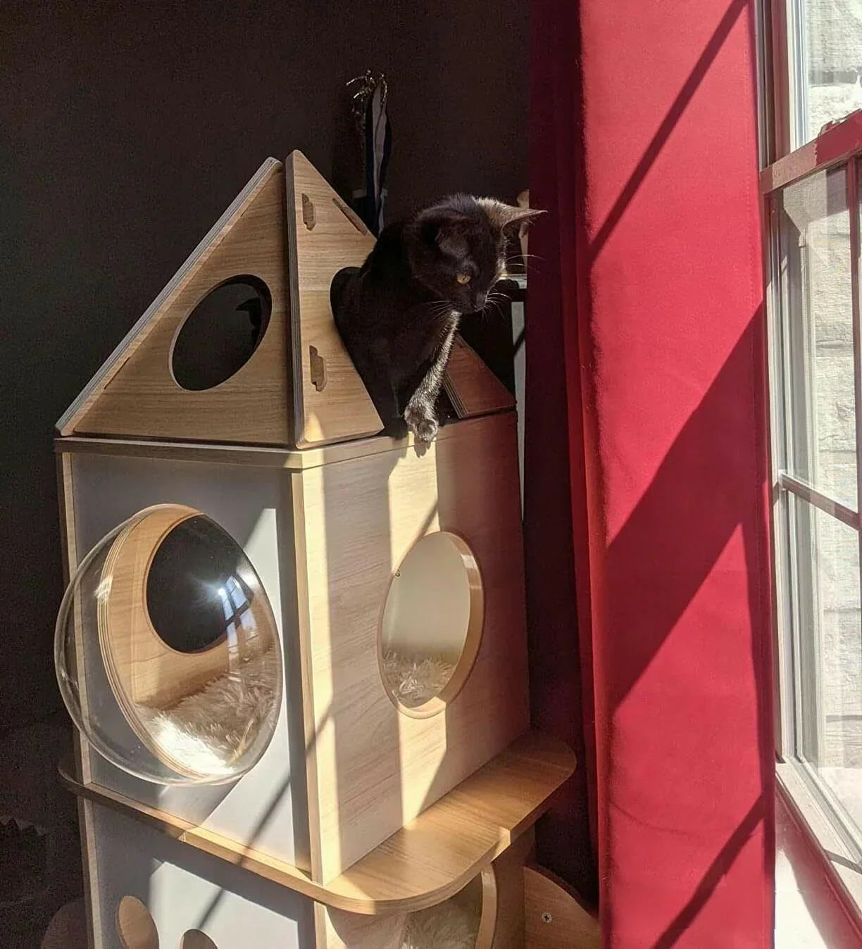 Dailypets Space Cat Tower – Large Indoor Climbing Frame with Cozy Nest