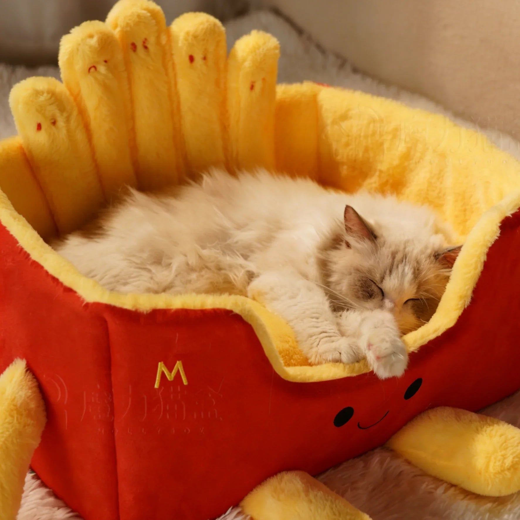 Dailypets Designer Cat Bed – French Fry Box Plush Lounge for Cats