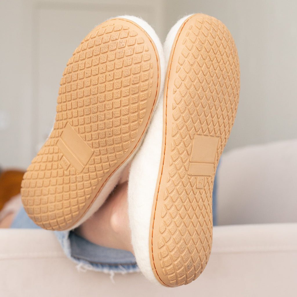 Dailypets Felted Wool Slippers, Cozy Indoor Shoes with Non-Slip Sole