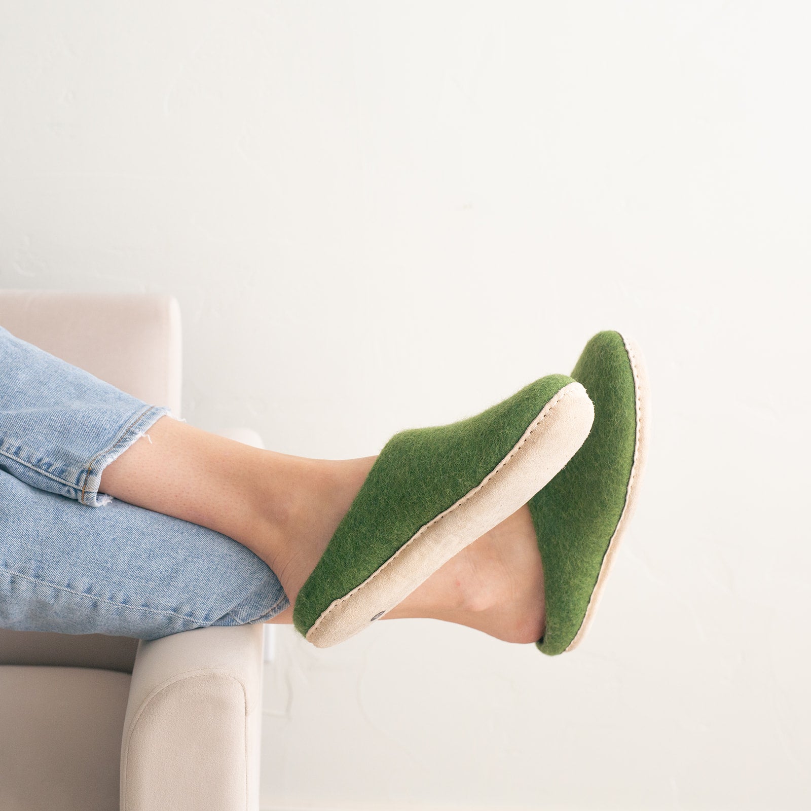 Dailypets Felted Wool Slippers, Cozy Indoor Shoes with Non-Slip Sole