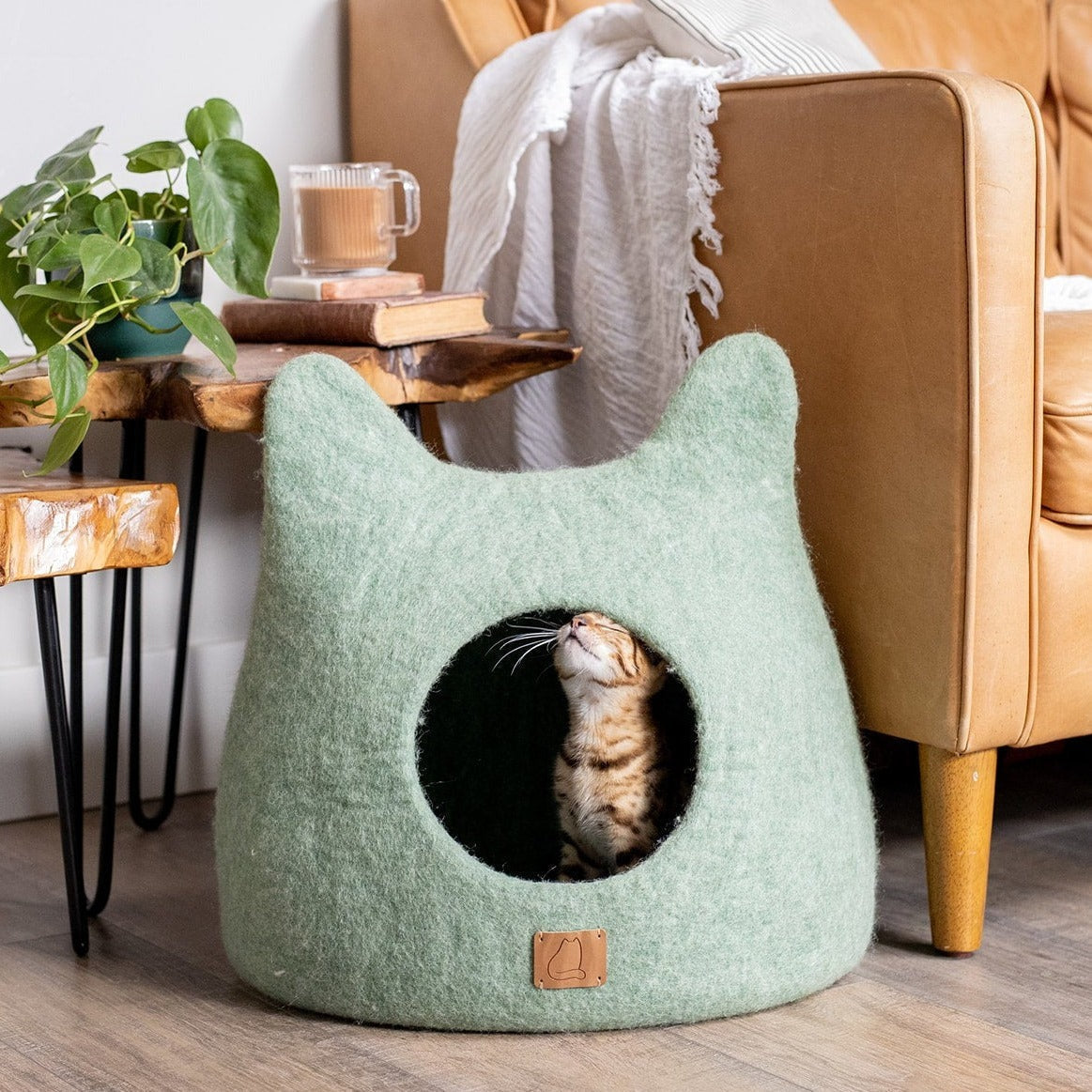 Dailypets Luxury Cat Cave Bed, Wool Hideout for Cozy Indoor Naps