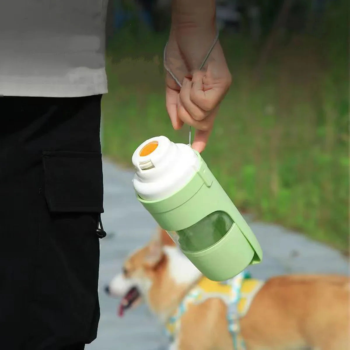 Dailypets EasyCarry Dog Bottle – Portable Drink & Food Dispenser