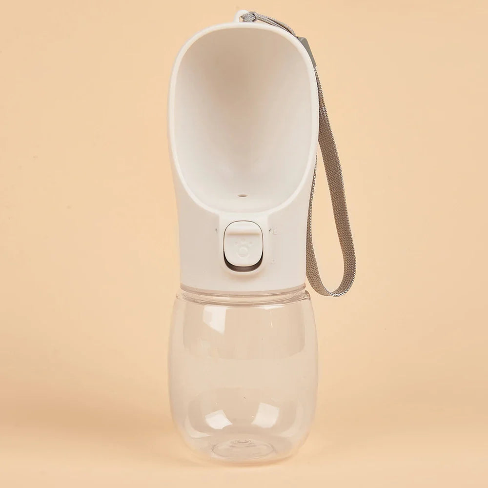 Dailypets Portable Pet Water Bottle – Leak-Resistant Outdoor Dispenser