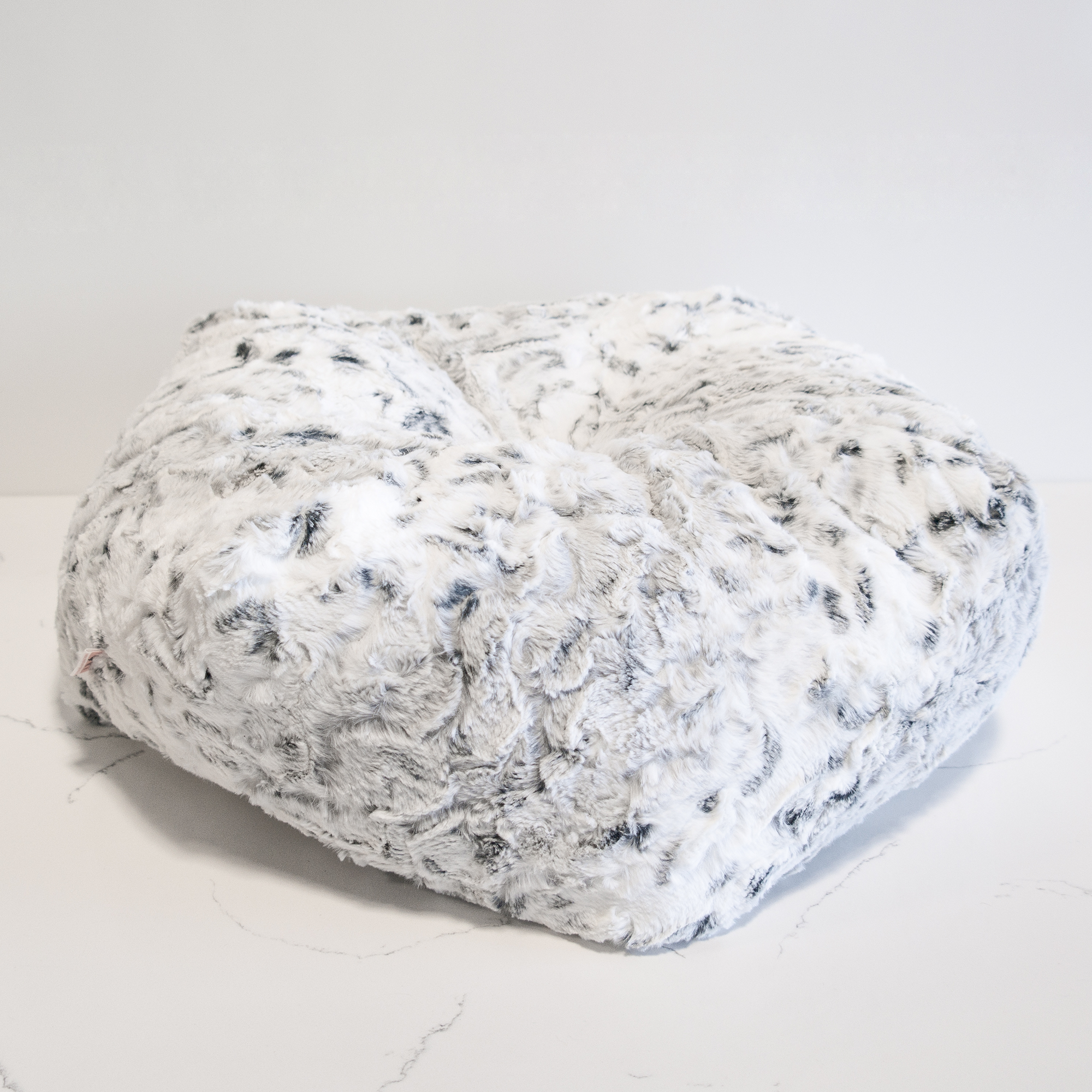 Dailypets Snow Leopard Plush Pouf Cat Bed Soft Faux Fur Lounger