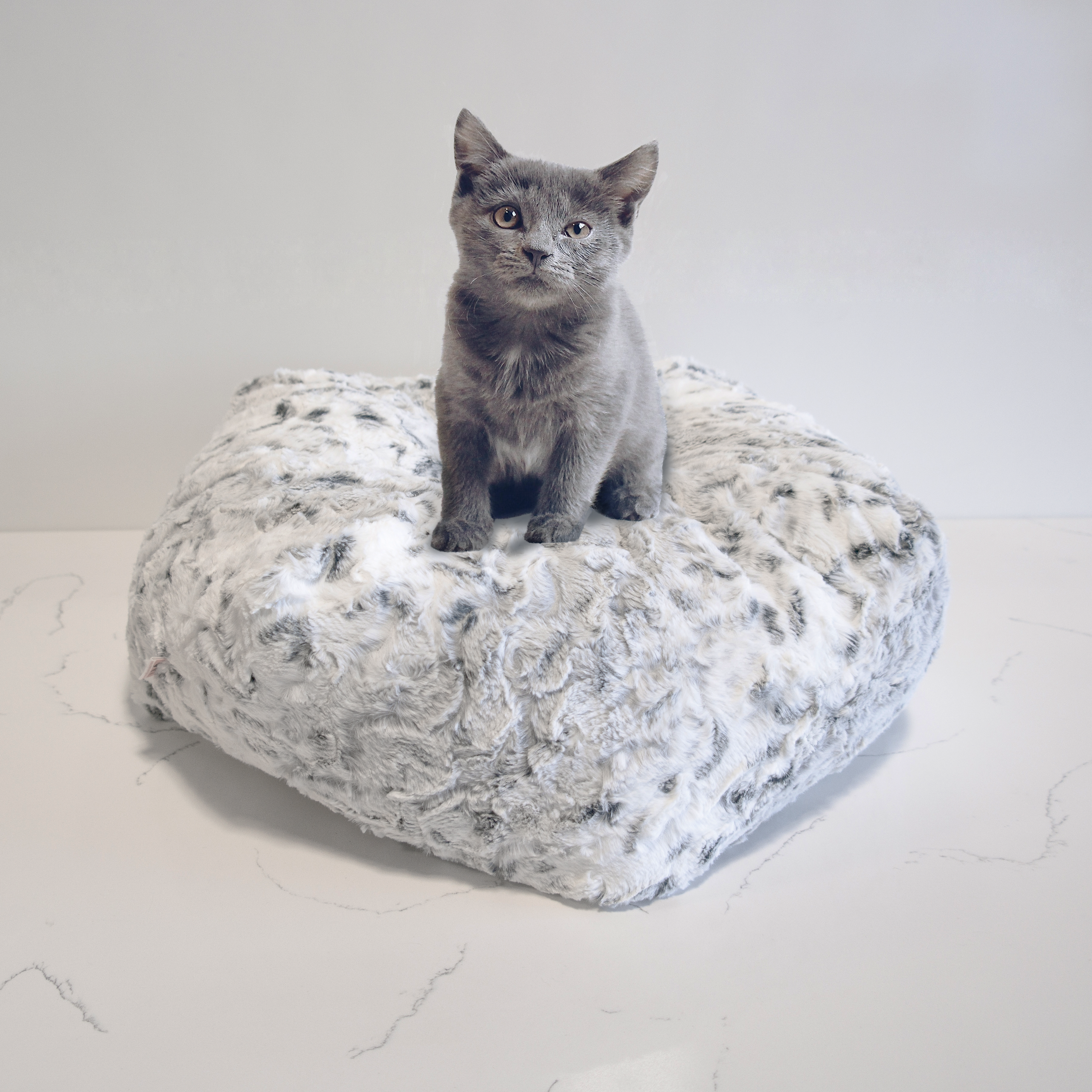 Dailypets Snow Leopard Plush Pouf Cat Bed Soft Faux Fur Lounger