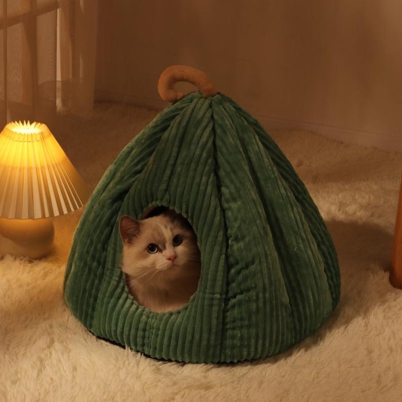 Dailypets Pumpkin-Inspired Indoor Cat Nest