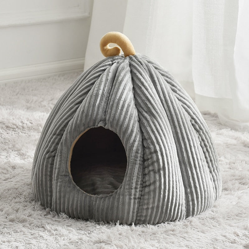 Dailypets Pumpkin-Inspired Indoor Cat Nest