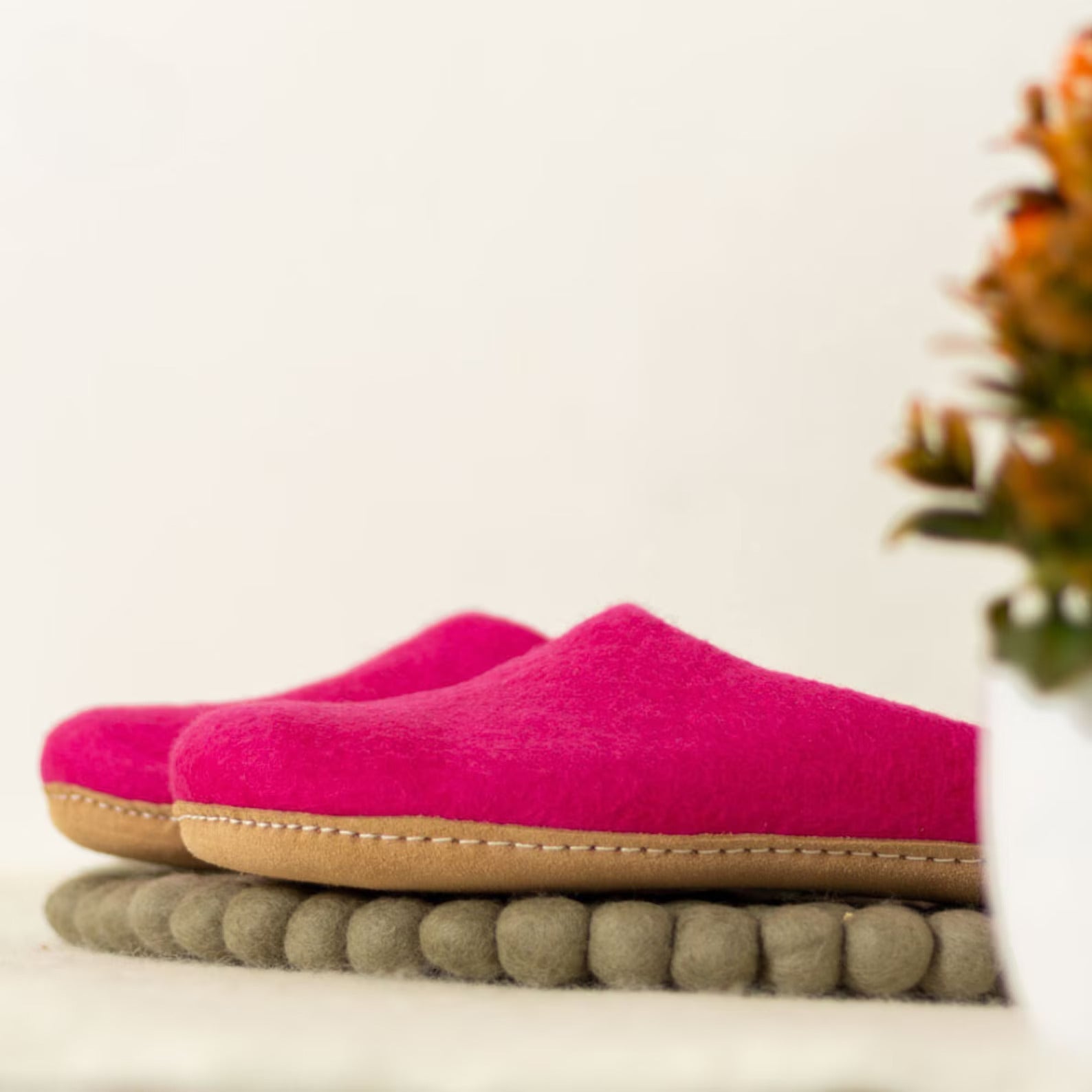 Dailypets Felted Wool Slippers, Cozy Indoor Shoes with Non-Slip Sole