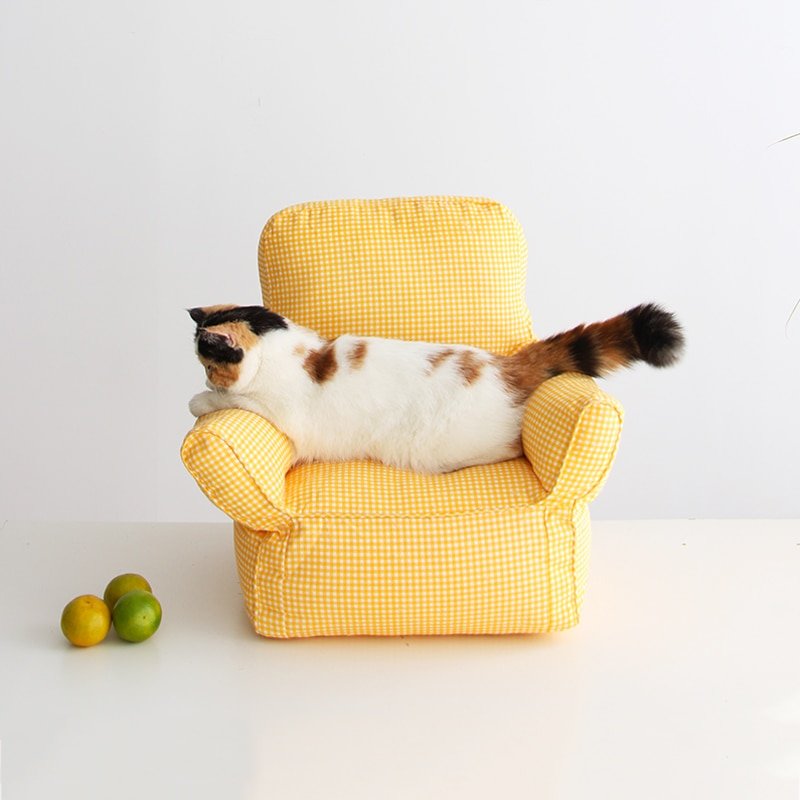 Dailypets Boss Cat Couch – Soft Elevated Sofa Bed