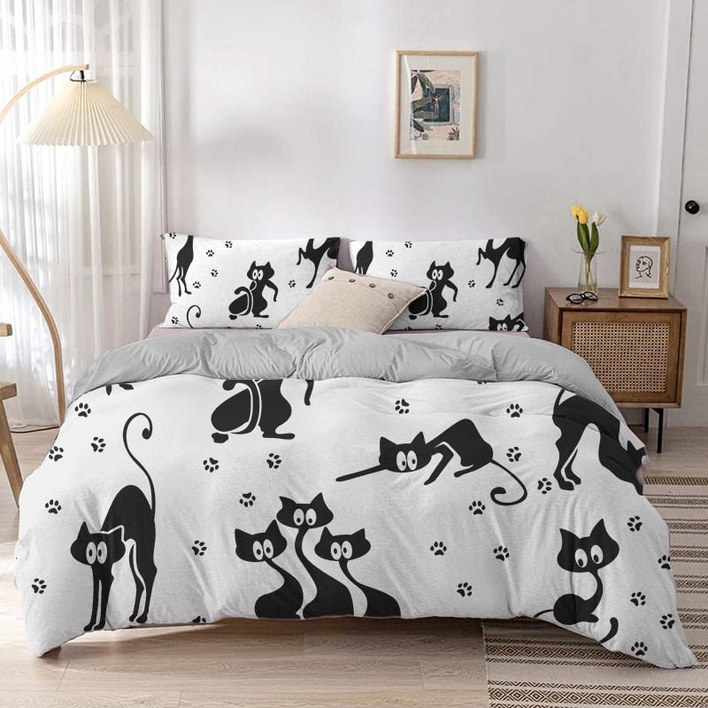 Dailypets Wide-Eyed Black Cat Duvet Cover Set – Playful Cartoon Cat Bedroom Collection