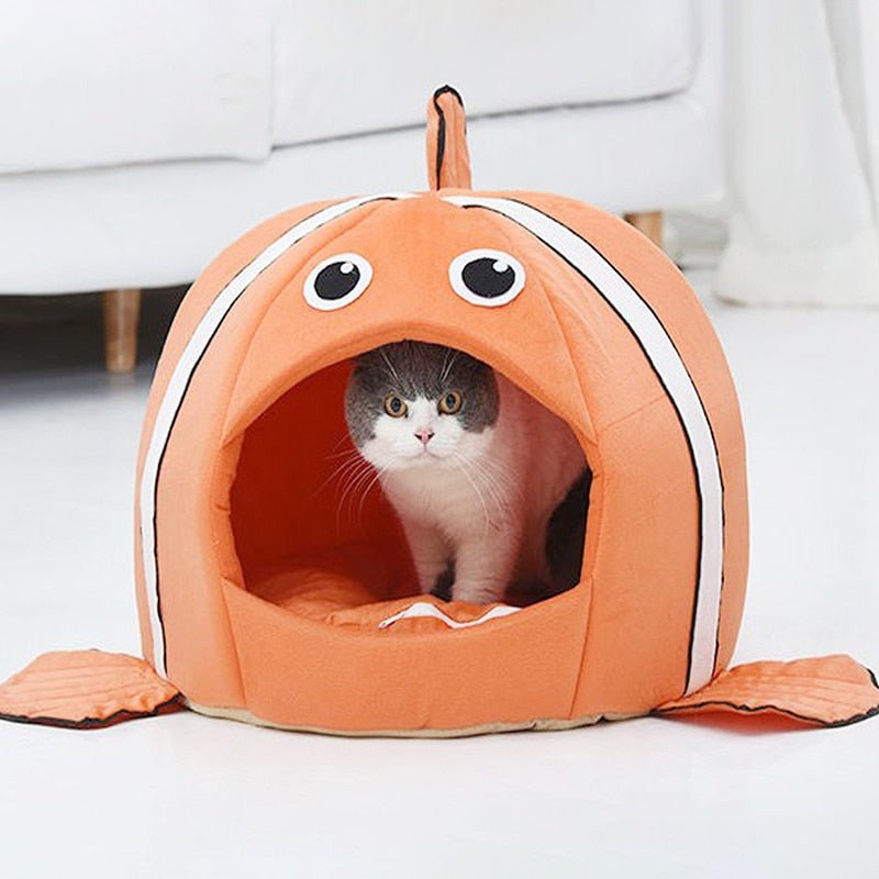 Dailypets Nemo Enclosed Cat Bed – Plush Clownfish Hideaway for Indoor Cats