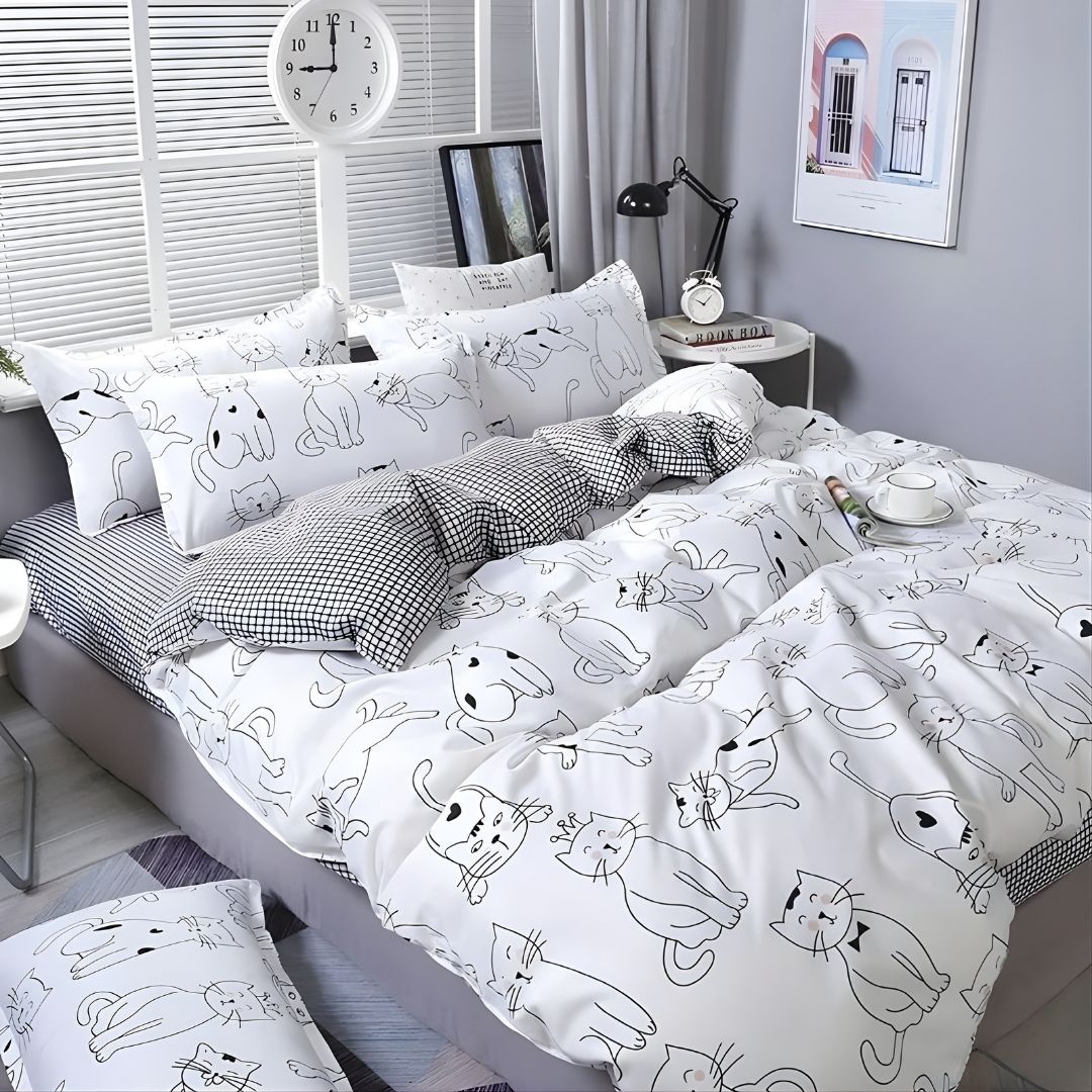 Dailypets Minimal Cat Line Art Bedding Set – Reversible Duvet Cover with Classic Grid