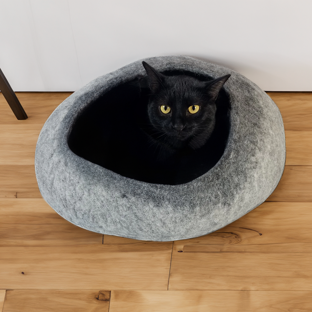 Dailypets Enclosed Wool Cat Bed – Soft Graphite Cat Cave